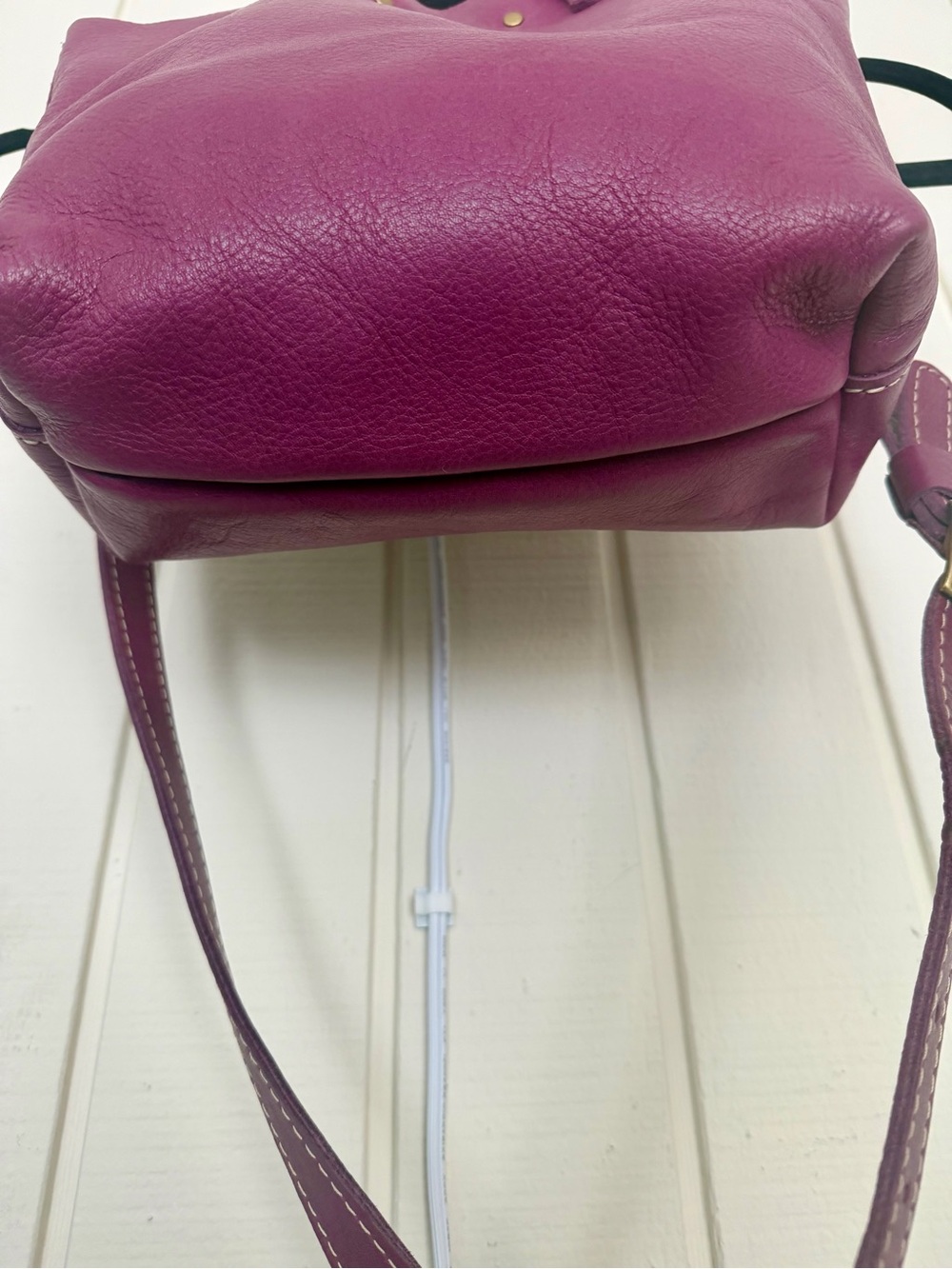 NWT Portland Leather Goods Crossbody Snap Tote - Vibrant Berry Pink Magenta - Picture 6 of 11